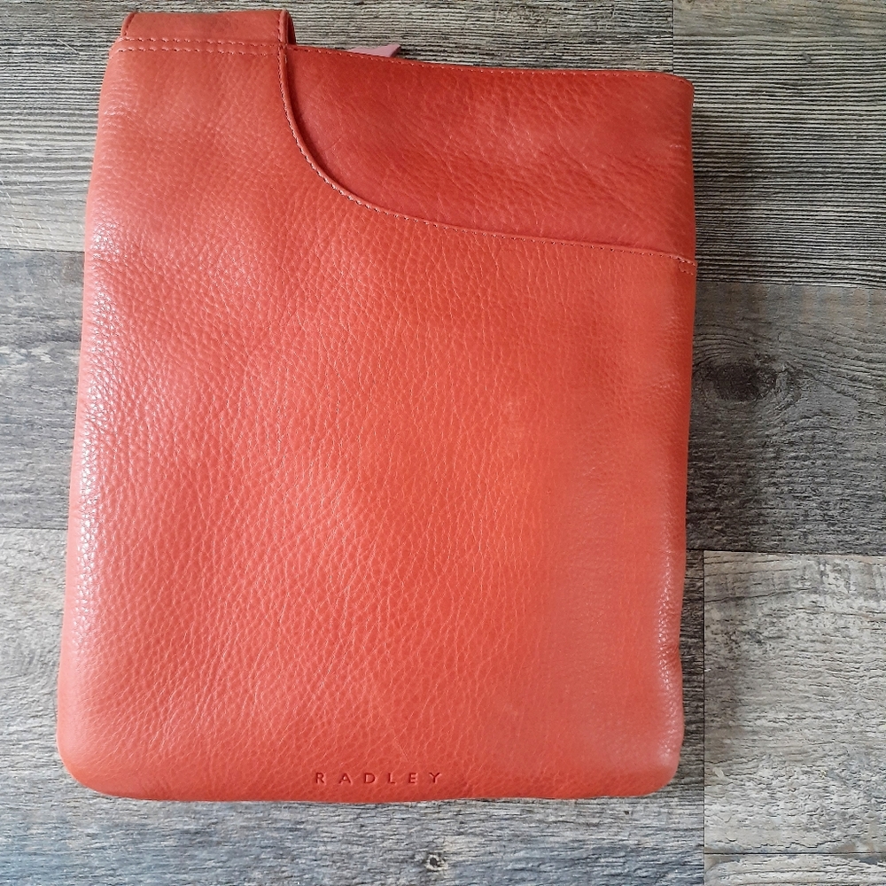 Radley London Leather crossbody purse size OS Orange   radley